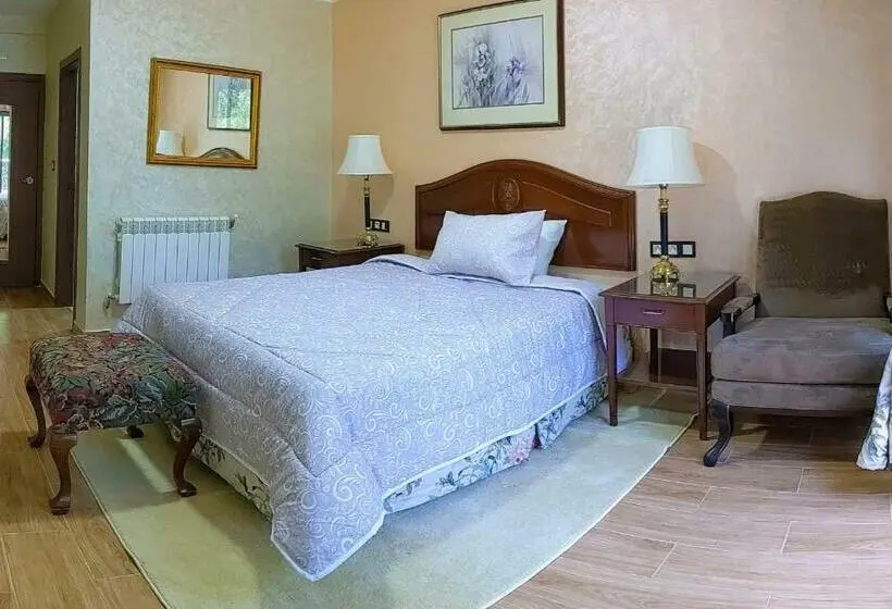 Standard Yhden Hengen Huone, Hôtel La Chambotte