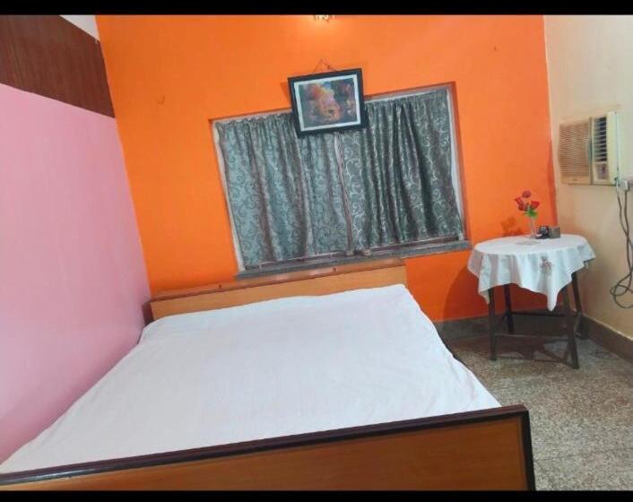 Economy Room, Aleyahome Stay