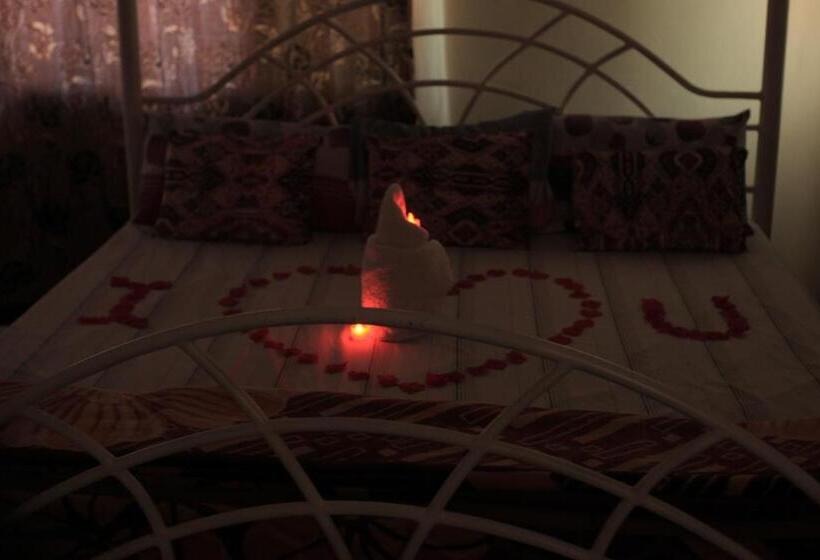 اتاق استاندارد, Emmas Guest House