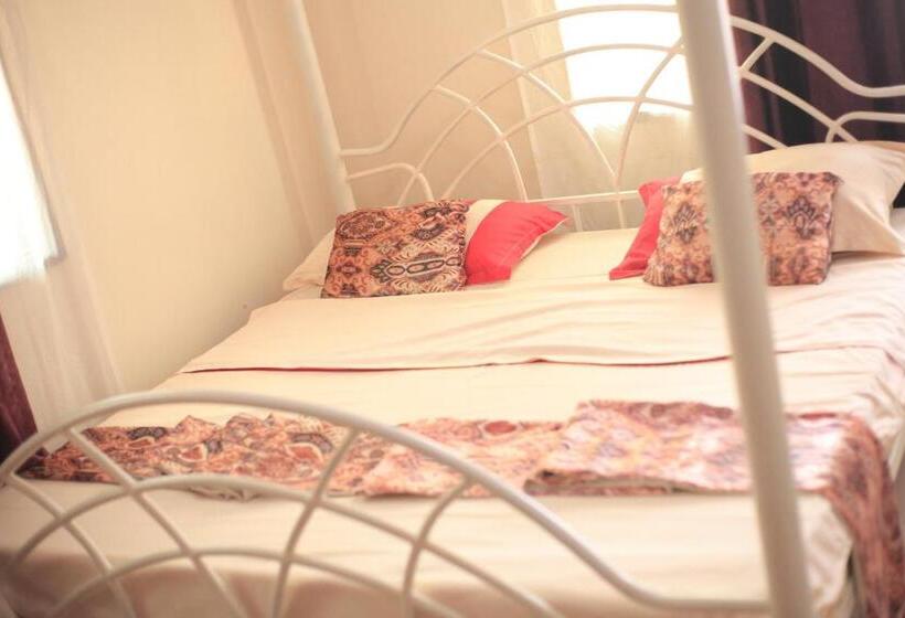 اتاق استاندارد, Emmas Guest House