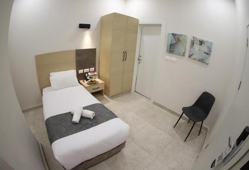 اتاق استاندارد یک نفره, Bright Tower