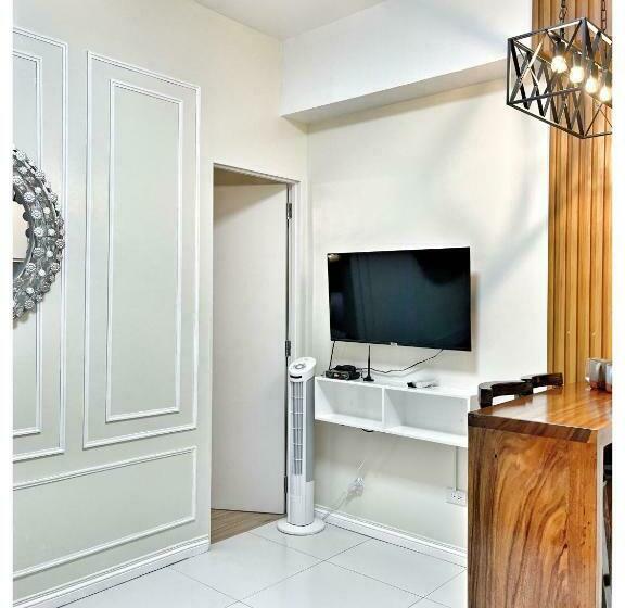 اتاق استاندارد با بالکن, 1 Br Condo In The Heart Of Naga City