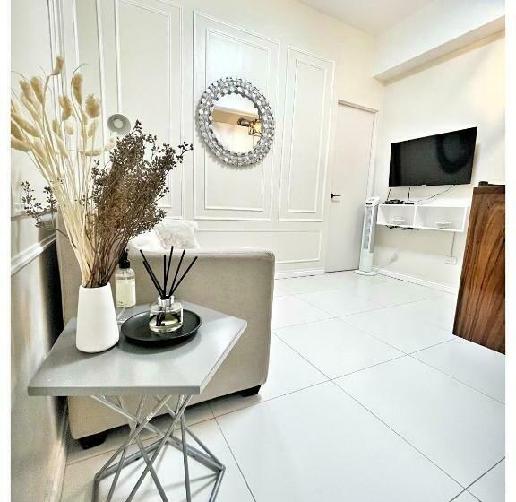 اتاق استاندارد با بالکن, 1 Br Condo In The Heart Of Naga City