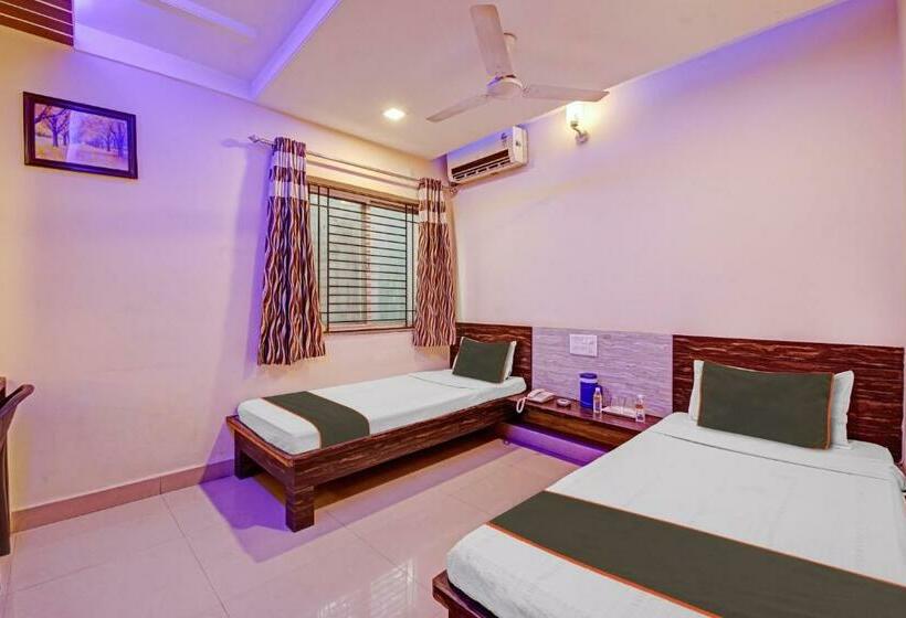 トリプルクラシックルーム, Collection O Hotel City Park