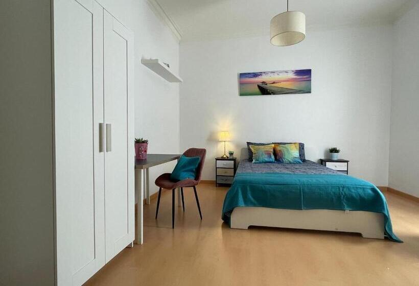 Номер Стандарт Четырехместный Совместный Санузел, Central Rooms Cathedral