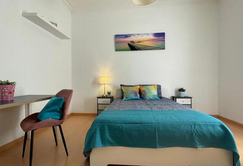 Номер Стандарт Четырехместный Совместный Санузел, Central Rooms Cathedral