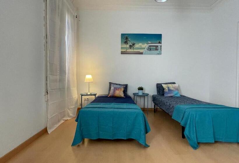 Номер Стандарт Четырехместный Совместный Санузел, Central Rooms Cathedral