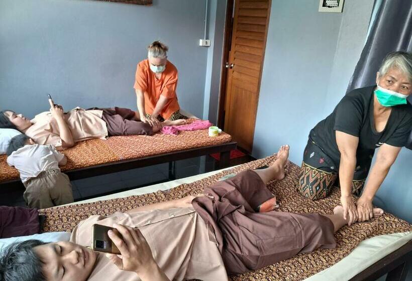 Номер Стандарт, Rabbit House