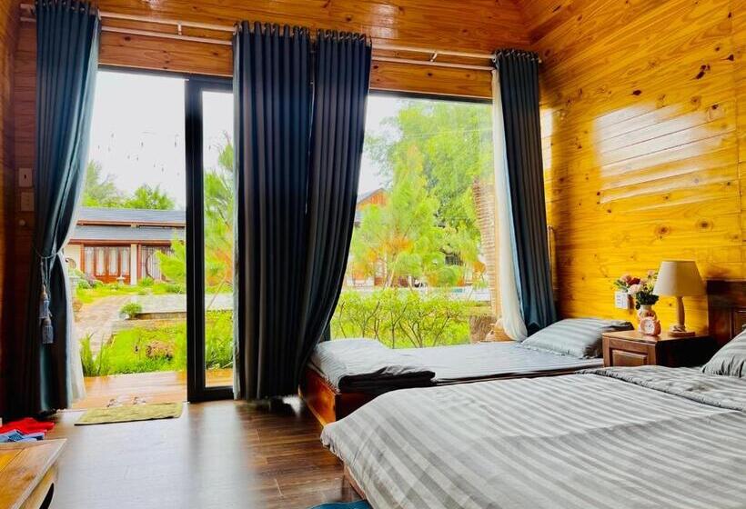 اتاق استاندارد با چشمانداز استخر, Jun S Home