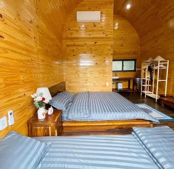 اتاق استاندارد با چشمانداز استخر, Jun S Home