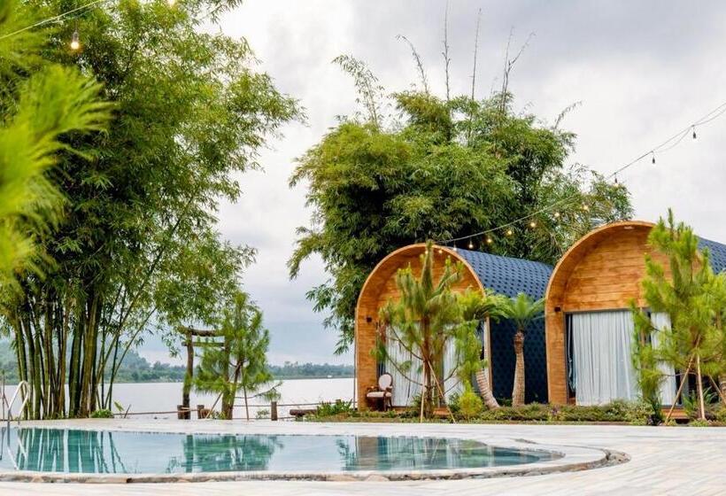 اتاق استاندارد با چشمانداز استخر, Jun S Home