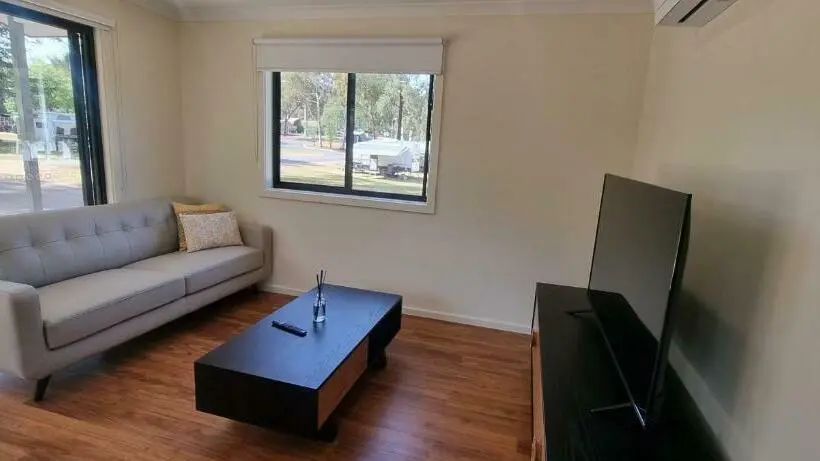 スイート（家族用）, Wedderburn Caravan Park