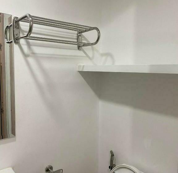 استودیو استاندارد با چشمانداز استخر, Suzi S Place @ Green 2 Residences Free Wi Fi & Netflix