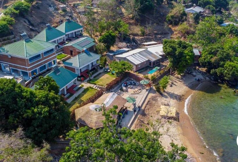 اتاق استاندارد با چشم‌انداز دریاچه, Ndau Lodge