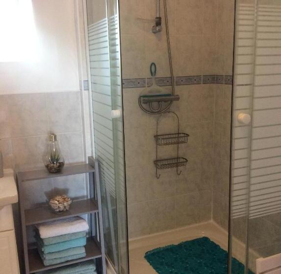 キャビン, Le Boterff Gites Et Camping