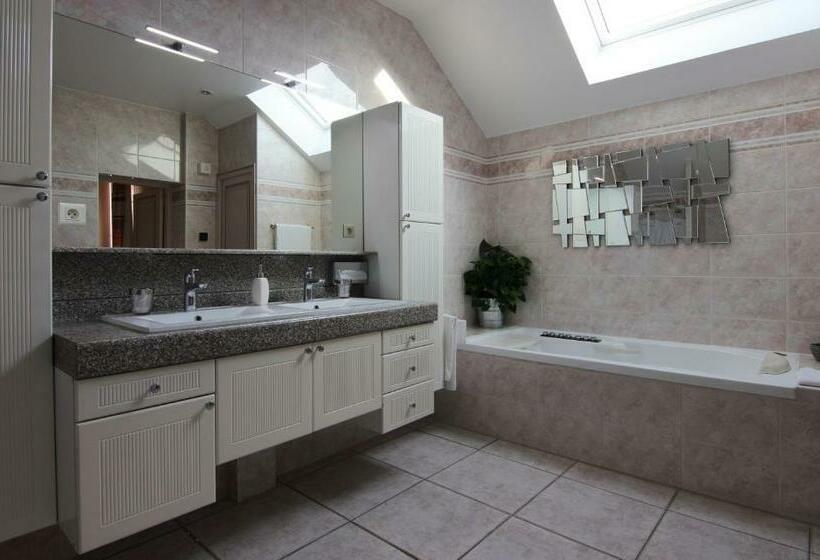 Люкс Вид на Бассейн, Le Mas Champenois