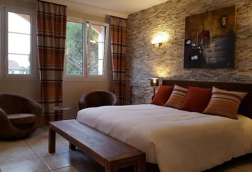 Люкс Вид на Бассейн, Le Mas Champenois