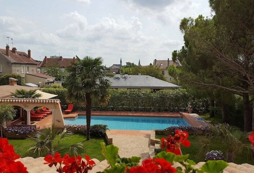 Люкс Вид на Бассейн, Le Mas Champenois