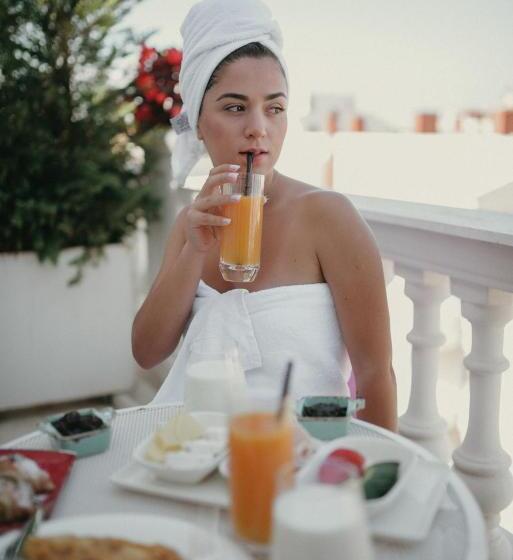 Полулюкс, Flower Hotels & Resorts