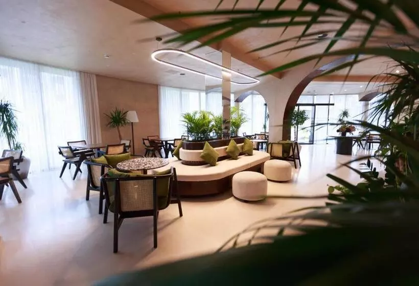 اتاق خانوادگی, Flower Hotels & Resorts