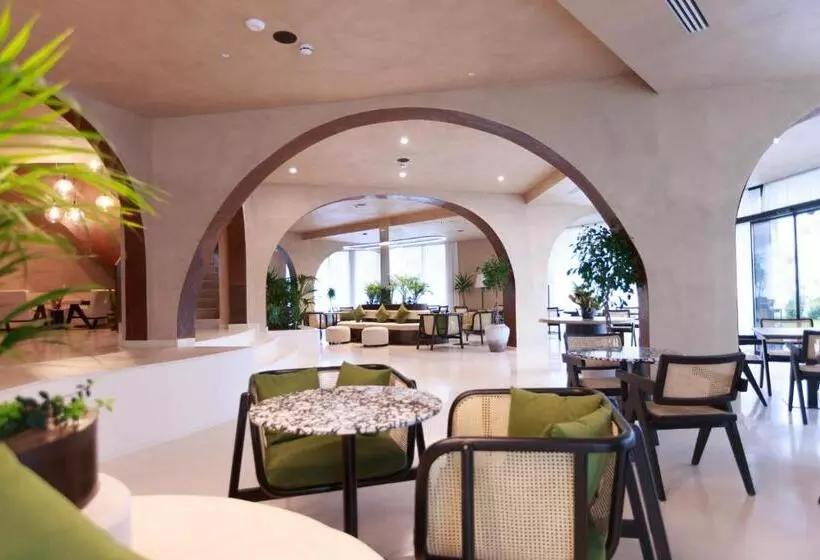 اتاق خانوادگی, Flower Hotels & Resorts