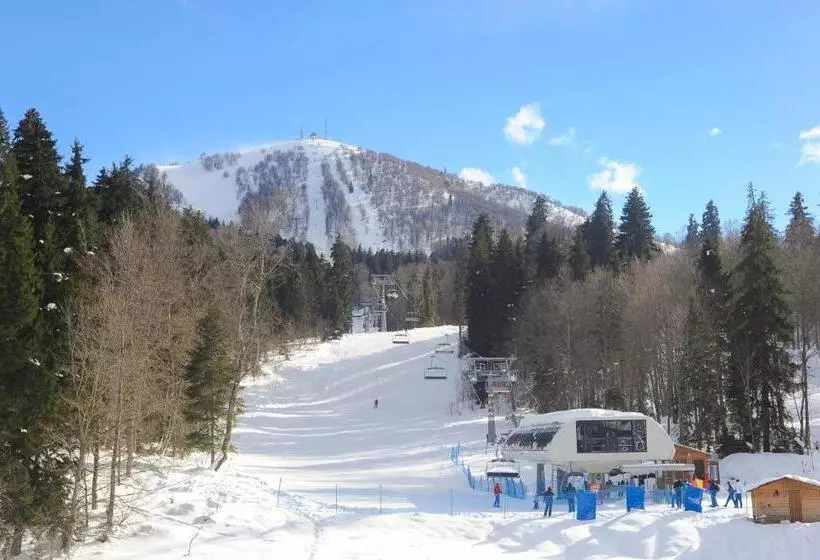 آپارتمان 1 خوابه, Chalet Kokhta