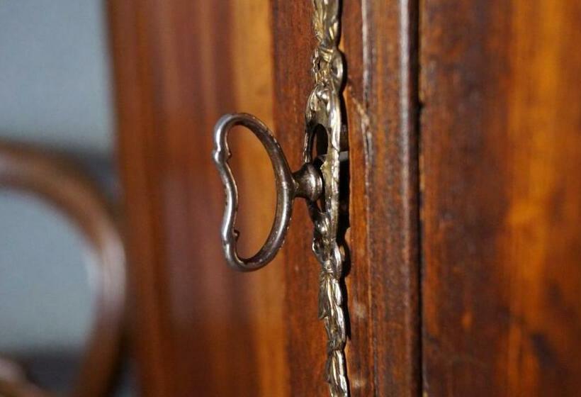 غرفة عائلية, Du Saumon