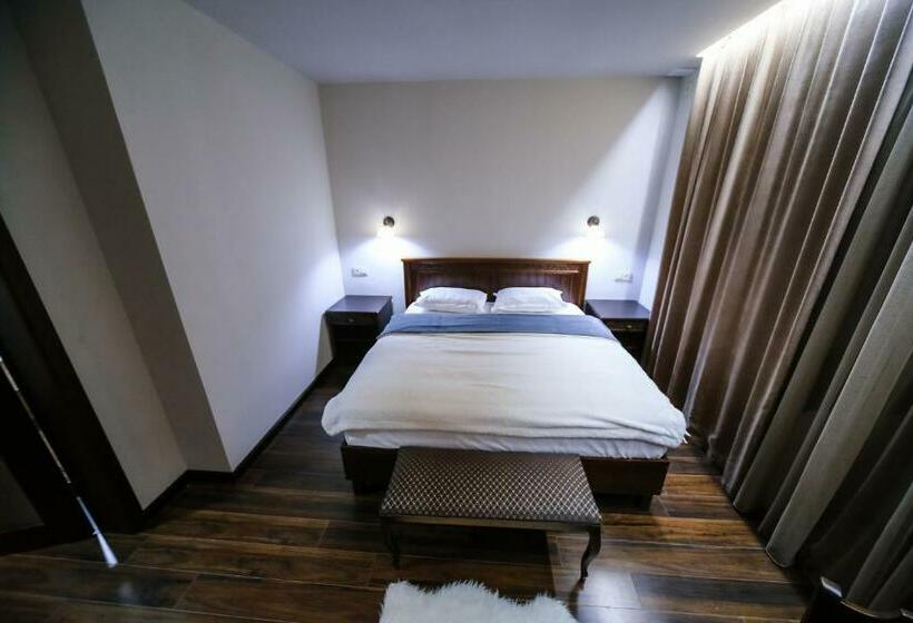 اتاق استاندارد, Dvin