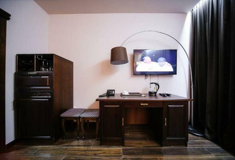 اتاق استاندارد, Dvin