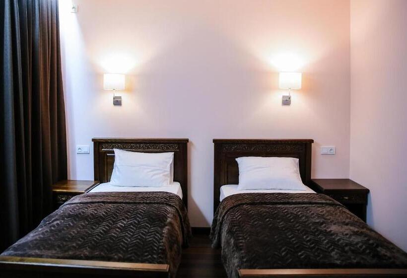 اتاق استاندارد, Dvin