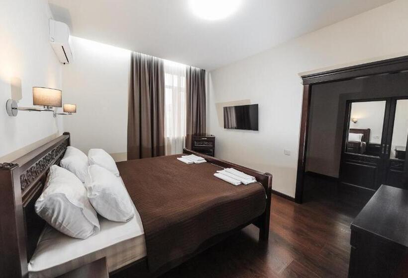 اتاق استاندارد, Dvin