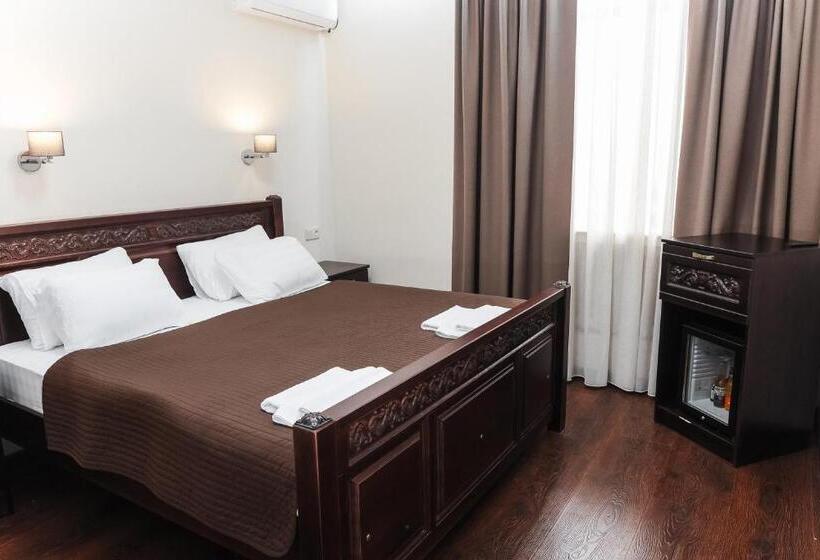 اتاق استاندارد, Dvin