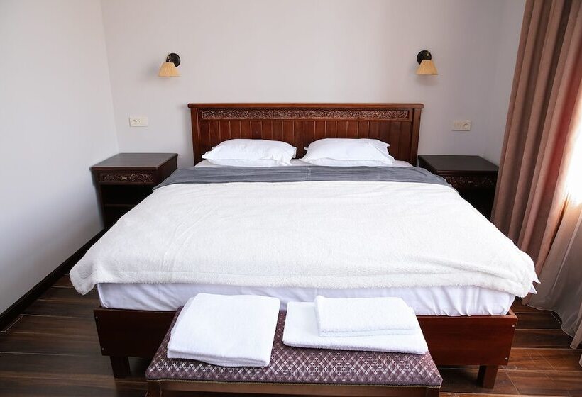 اتاق استاندارد, Dvin