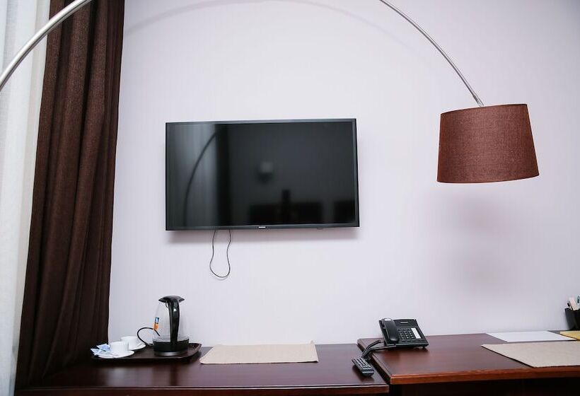 اتاق استاندارد, Dvin