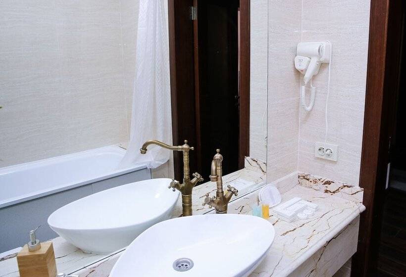 اتاق استاندارد, Dvin