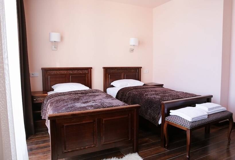 اتاق استاندارد, Dvin