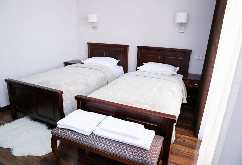 اتاق استاندارد, Dvin