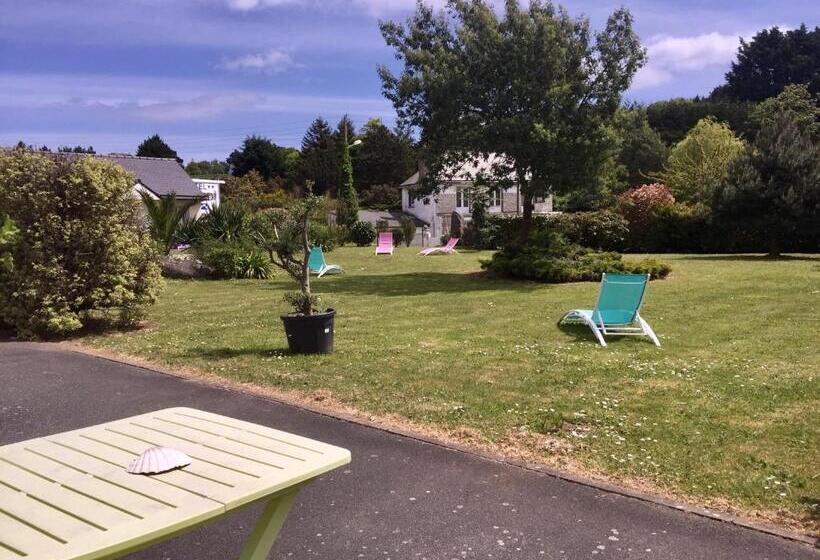 غرفة عائلية مطلّة علي الحديقة, Hôtel Heod   Binic   Saint Quay Portrieux