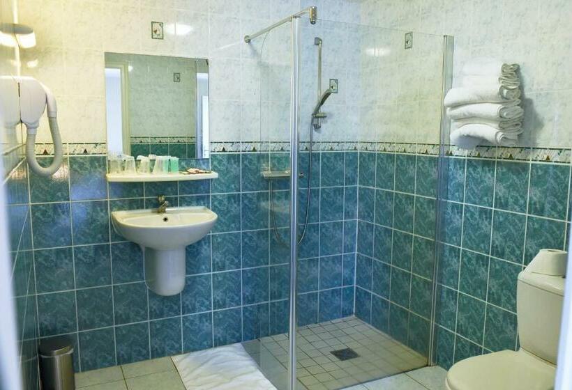 غرفة قياسية مطلّة علي الحديقة, Hôtel Heod   Binic   Saint Quay Portrieux