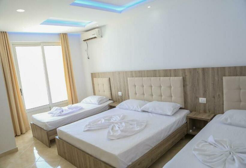 غرفة عائلية, Lakaj