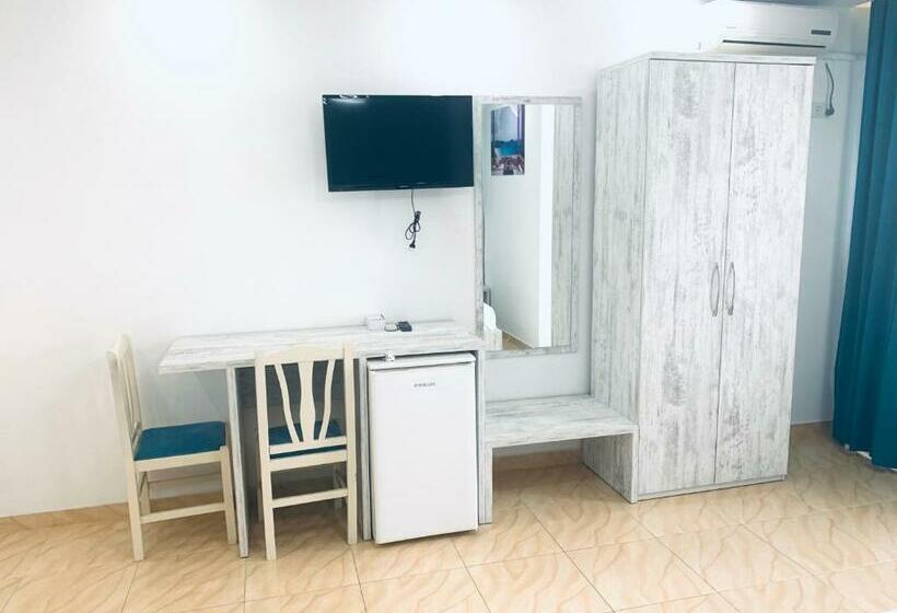 غرفة قياسية ثلاثية, Lakaj