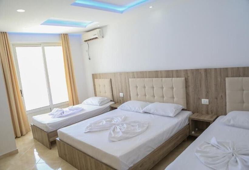 غرفة عائلية, Lakaj