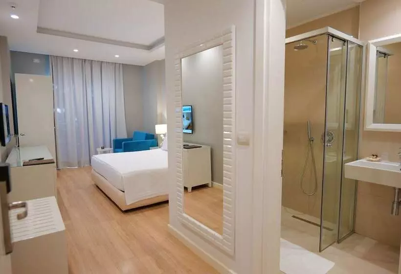 اتاق لوکس با بالکن, Luxury