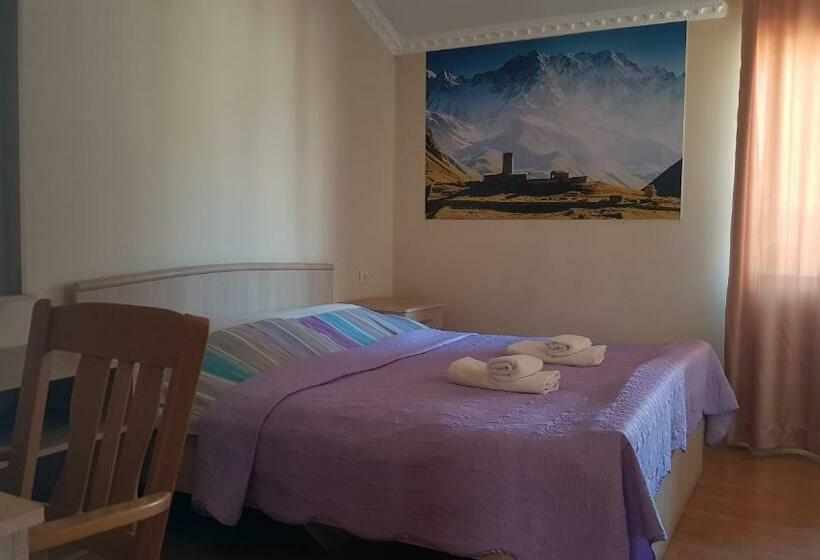 اتاق استاندارد سه نفره, Riverside Mestia