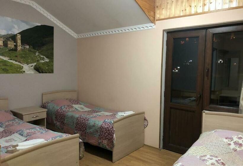 اتاق استاندارد سه نفره, Riverside Mestia