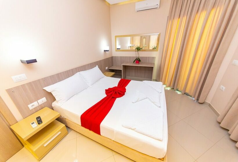 غرفة قياسية مزوَّدة بشُرفة, Villa Qendra