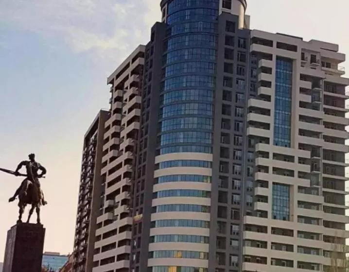 استودیوی استاندارد, Mia B&b Tbilisi