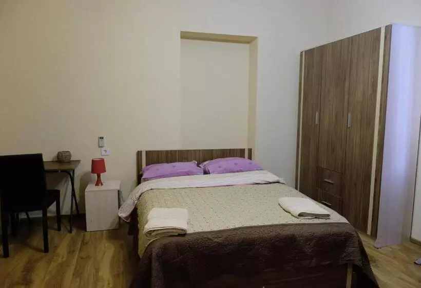 اتاق لوکس با بالکن, Mia B&b Tbilisi