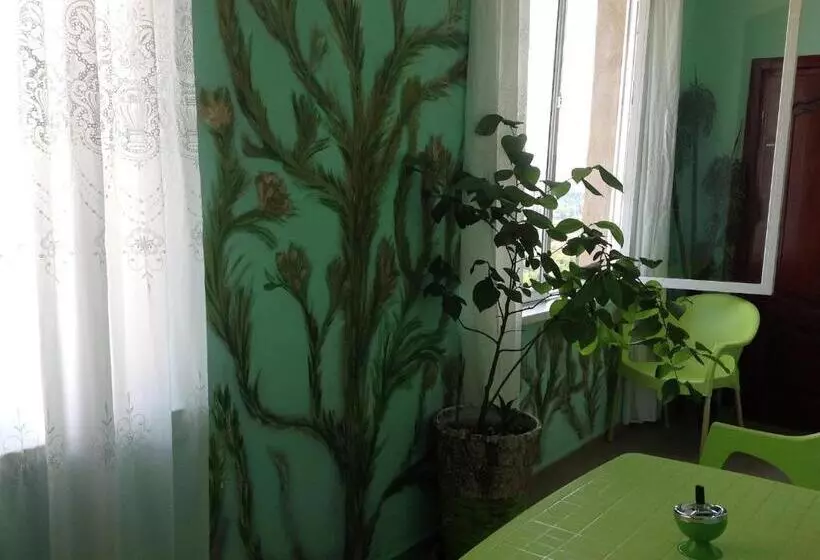 اتاق اجرایی, Mia B&b Tbilisi