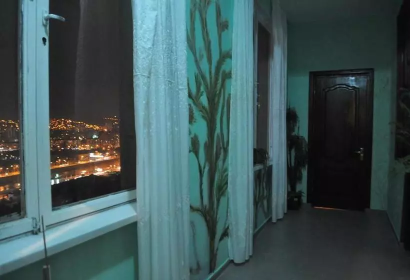 اتاق اجرایی, Mia B&b Tbilisi